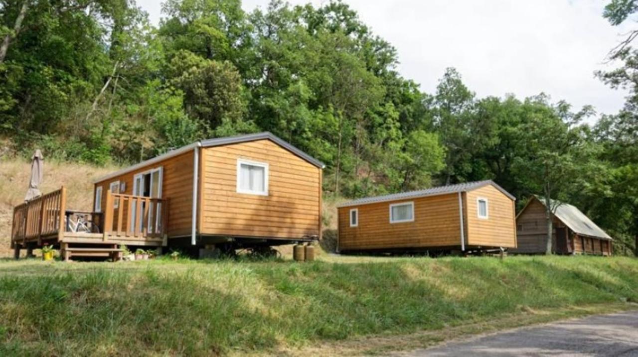 Camping Les Rives Du Lac De Vinca Ngoại thất bức ảnh