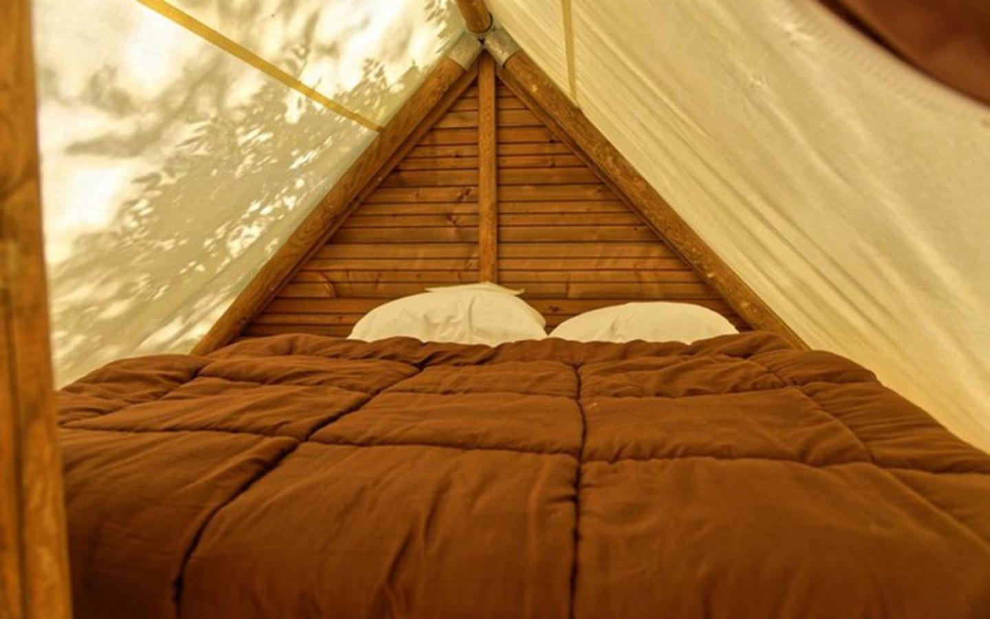 Camping Les Rives Du Lac De Vinca Ngoại thất bức ảnh