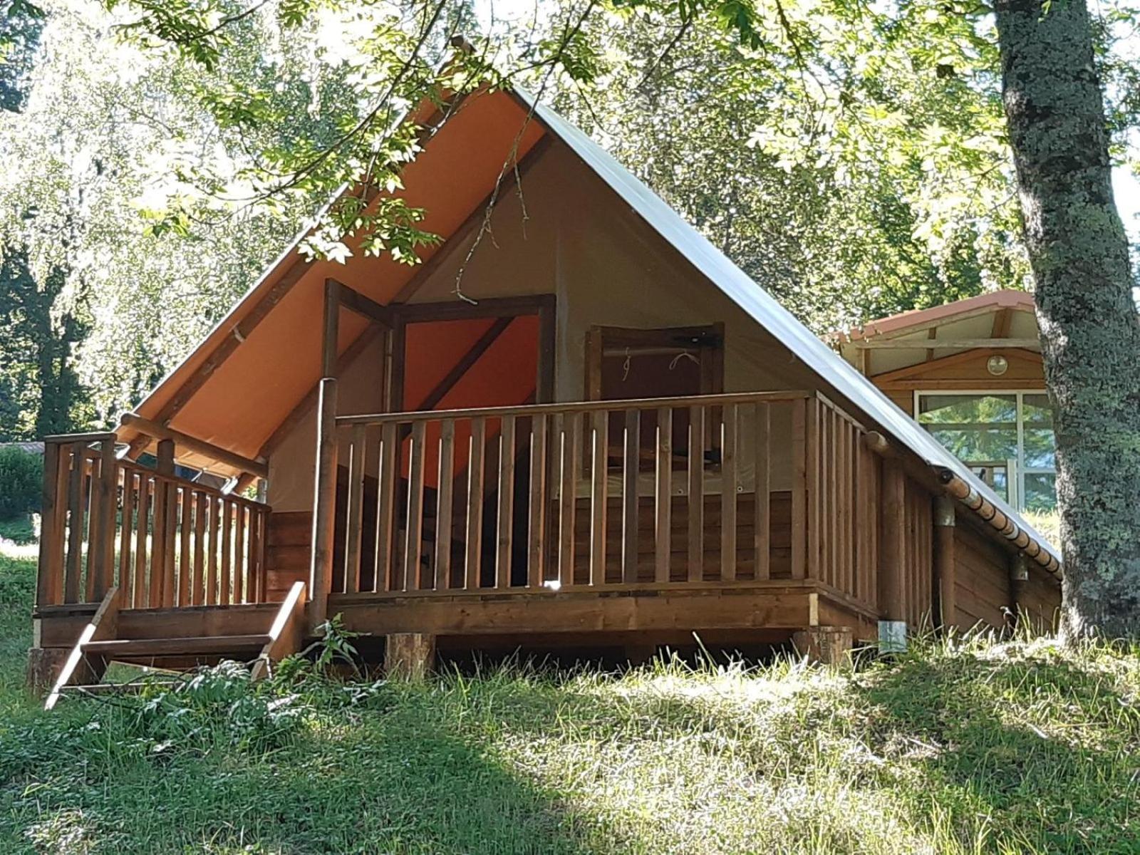 Camping Les Rives Du Lac De Vinca Phòng bức ảnh